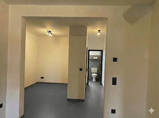 Moderne Wohnung, ca. 65 m² – frisch renoviert mit Garage & Keller 3 zimmer