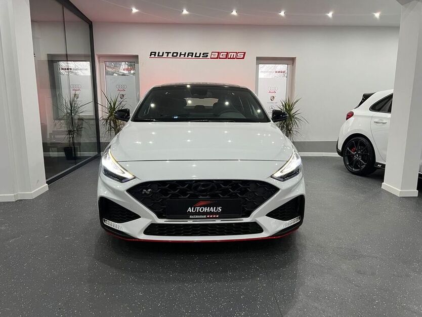 i30