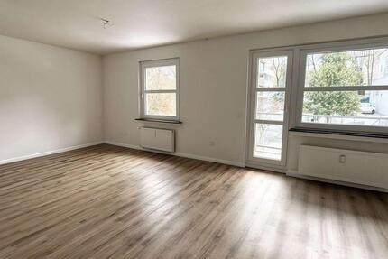 Charmante 4-Zimmer-Wohnung mit Balkon in zentraler Lage – ca. 120 m² Wohnfläche 4 zimmer