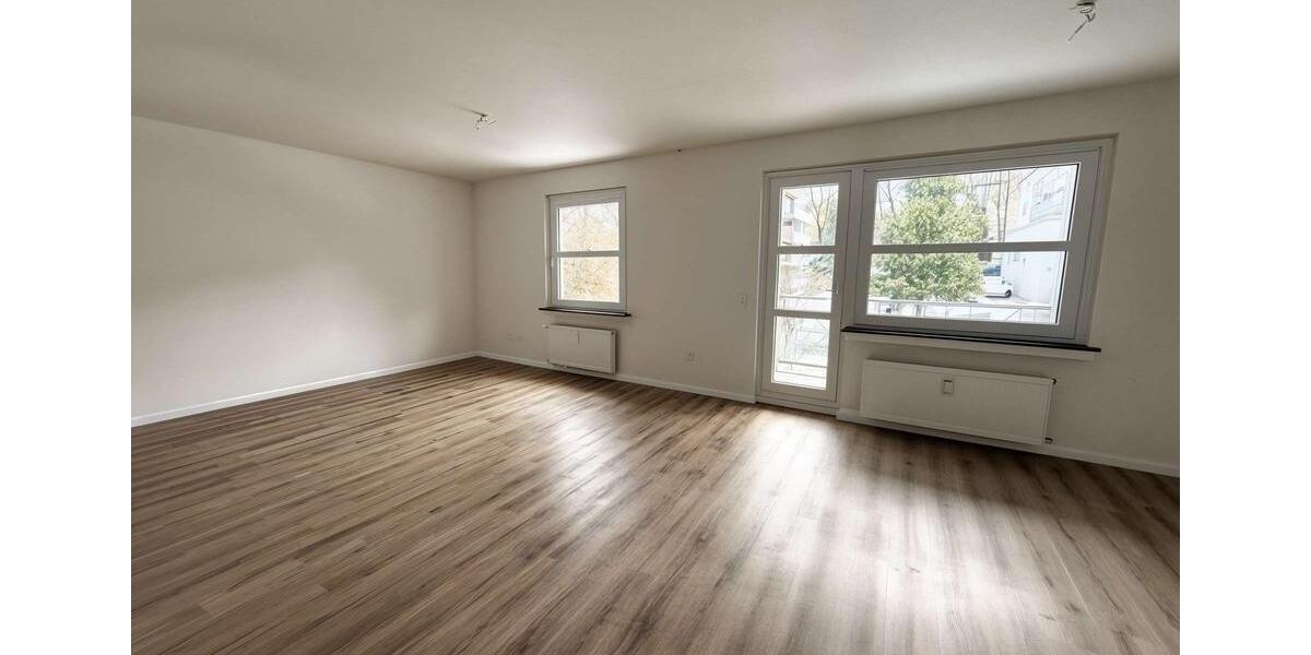 Charmante 4-Zimmer-Wohnung mit Balkon in zentraler Lage – ca. 120 m² Wohnfläche 4 zimmer