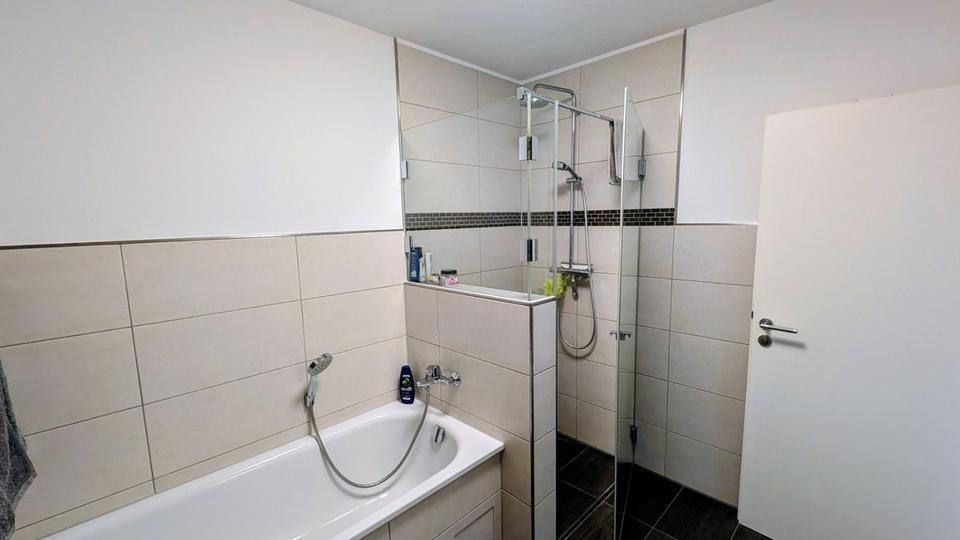 Moderne 2,5-Zimmer Wohnung mit Balkon ins Grüne, Baujahr 2021! 2.5 zimmer