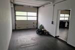 Büro, 2 Garagenhallen mit 83qm2 & ca. 100qm Kfz Stellfläche