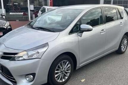 Toyota Verso 83.000 km 13.500 € Datteln 45711
