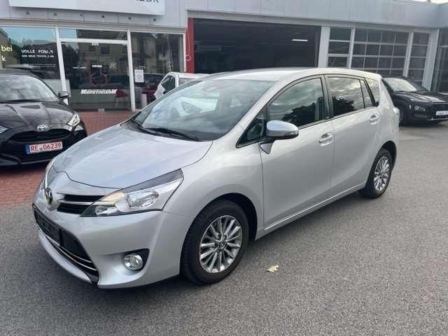 Toyota Verso 83.000 km 13.500 € Datteln 45711