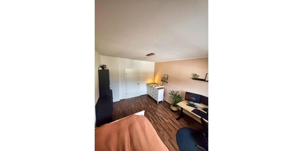 Etagenwohnung Essen Stadtbezirk II - 3 Zimmer, 97 m&sup2;, 1.095&euro; | Angebot:25394270