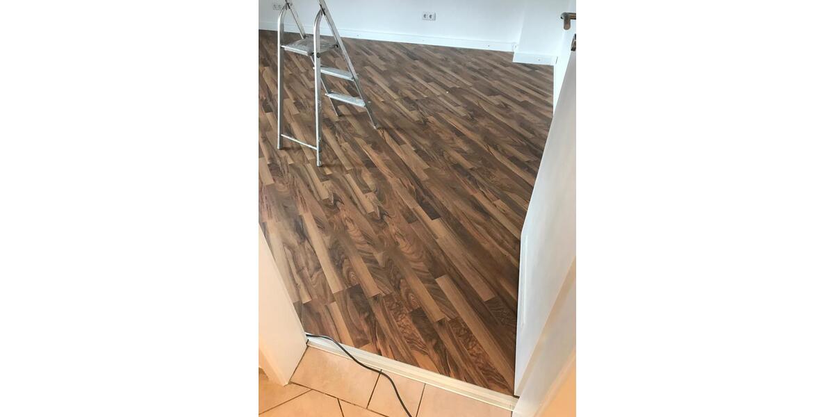 62qm Dachgeschosswohnung + 38qm Speicher (ausbaubar) zu verkaufen 2 zimmer