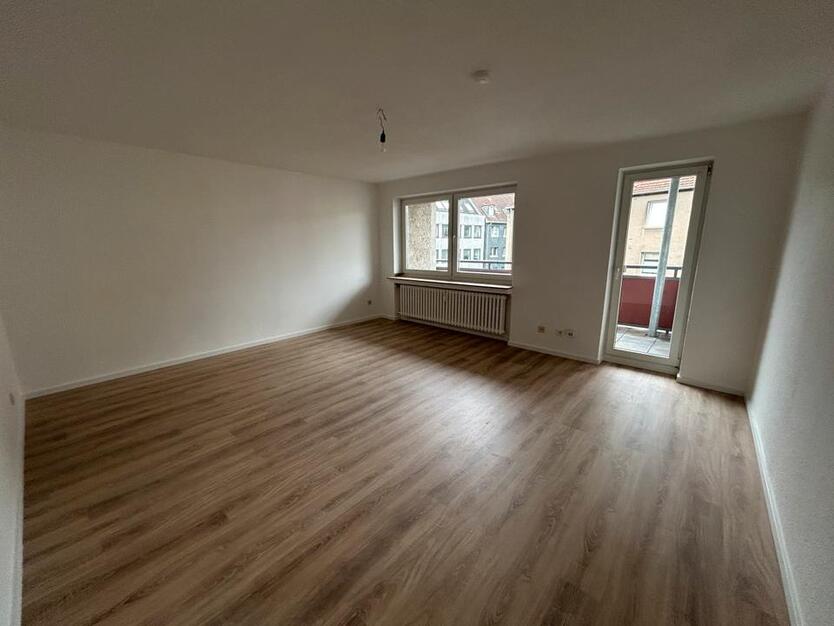 Helle 1,5-Zimmer-Wohnung mit Balkon mitten in der City von Recklinghausen – renoviert & bezugsfertig!