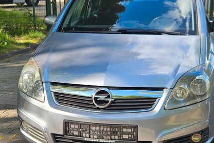 Opel Zafira 196.000 km 2.600 € Essen 45356