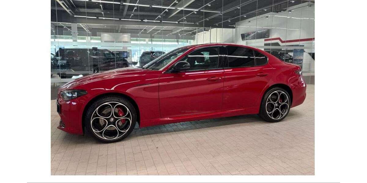 Alfa Romeo Giulia 18.324 km 37.660 &euro; Oberhausen 46049