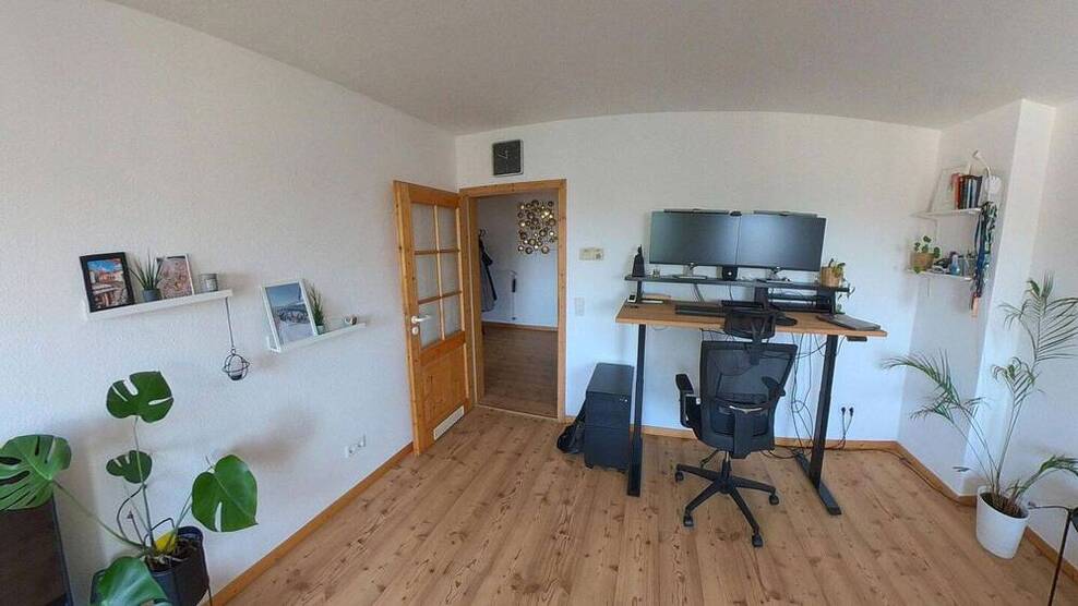 Moderne 2,5-Zimmer-Wohnung mit EBK in der Augustastraße 41