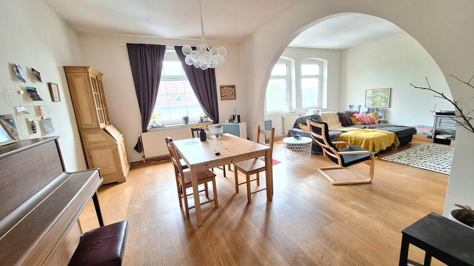 stilvolle Altbauwohnung im Jugendstilhaus, ETW 3 zimmer