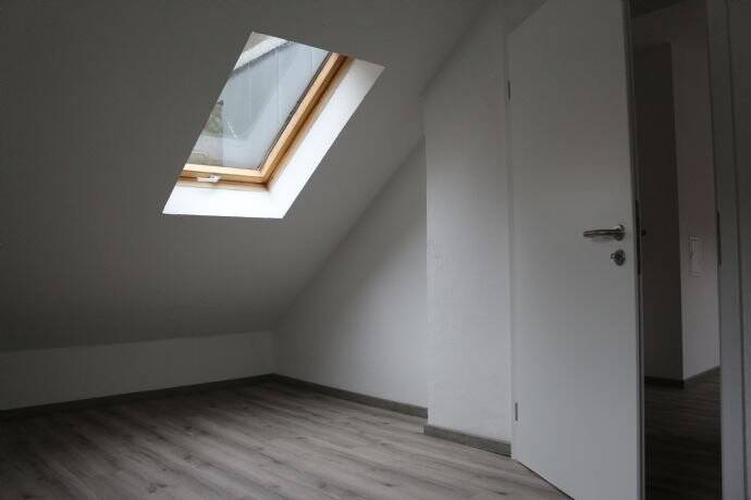 Etagenwohnung Hagen Hohenlimburg - 5 Zimmer, 110 m&sup2;, 800&euro; | Angebot:25707094