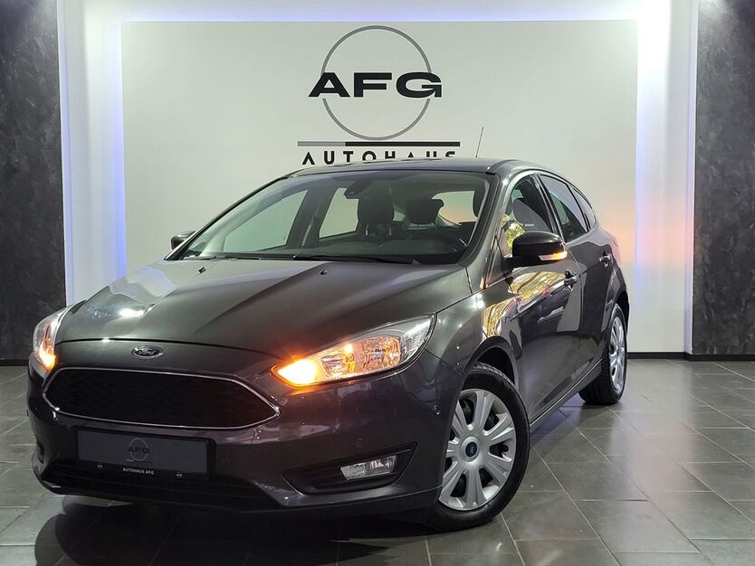 Ford Focus 98.487 km 8.895 € Wuppertal 42285