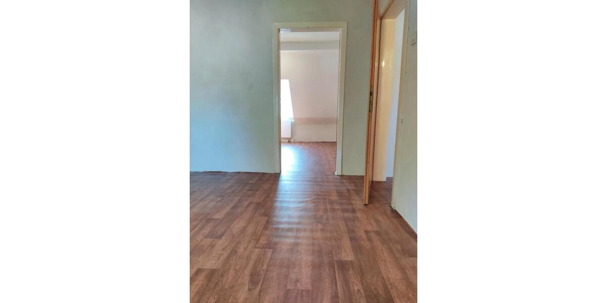 Dachgeschoßwohnung Gelsenkirchen Rotthausen - 2.5 Zimmer, 57 m&sup2;, 389&euro; | Angebot:25995515