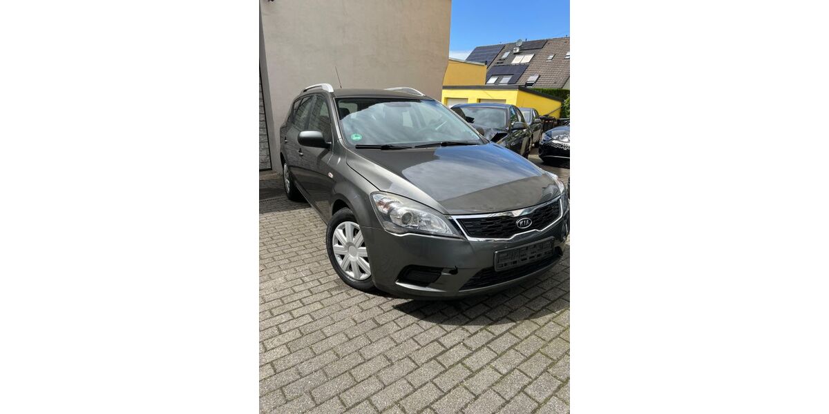 Kia ceed / Ceed 124.000 km 2.200 &euro; Essen 45329
