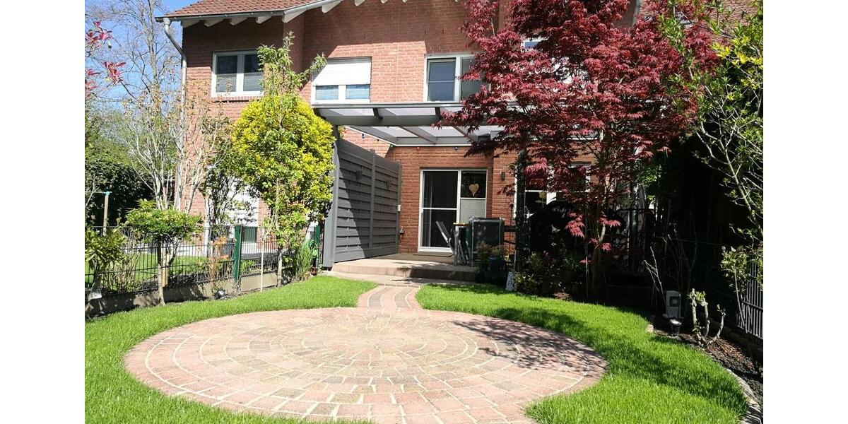 Modernes RMH mit Smart Home, hochw. Ausstattung und gepfl. Garten 5 zimmer