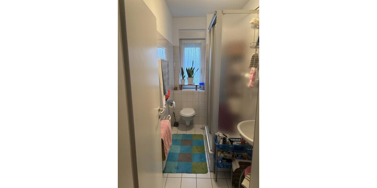 Bei VIVAWEST die Sonnenstrahlen auf dem eigenen Balkon genießen. 2.5 zimmer