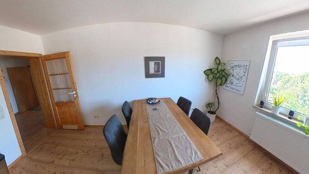 Moderne 2,5-Zimmer-Wohnung mit EBK in der Augustastraße 41