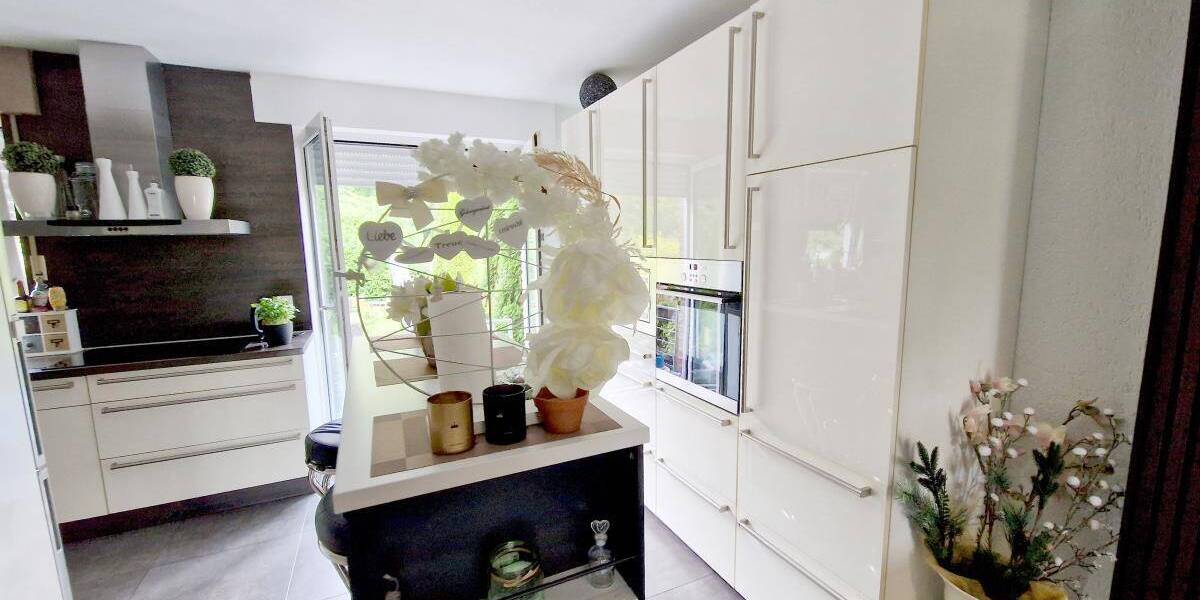 Mehrfamilienhaus, Wohnhaus Oberhausen Buschhausen - 7 Zimmer, 180 m&sup2;, 539.000&euro; | Angebot:22634525