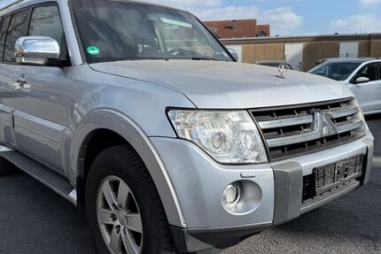 Mitsubishi Pajero 322.000 km 7.300 € Bottrop 46238