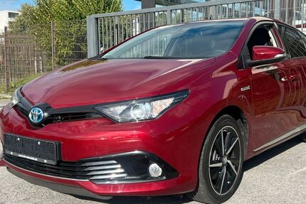Toyota Auris 98.026 km 13.500 € Gelsenkirchen 45896