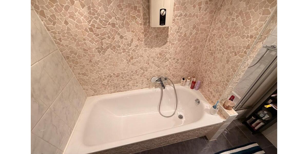 Erdgeschoßwohnung Essen Huttrop - 3 Zimmer, 68 m&sup2;, 169.000&euro; | Angebot:25757602