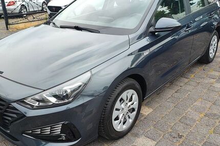 Hyundai i30 86.453 km 13.500 € Bottrop 46242