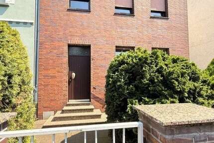Haus Oberhausen - 6 Zimmer, 134 m&sup2;, 299.000&euro; | Angebot:27718542