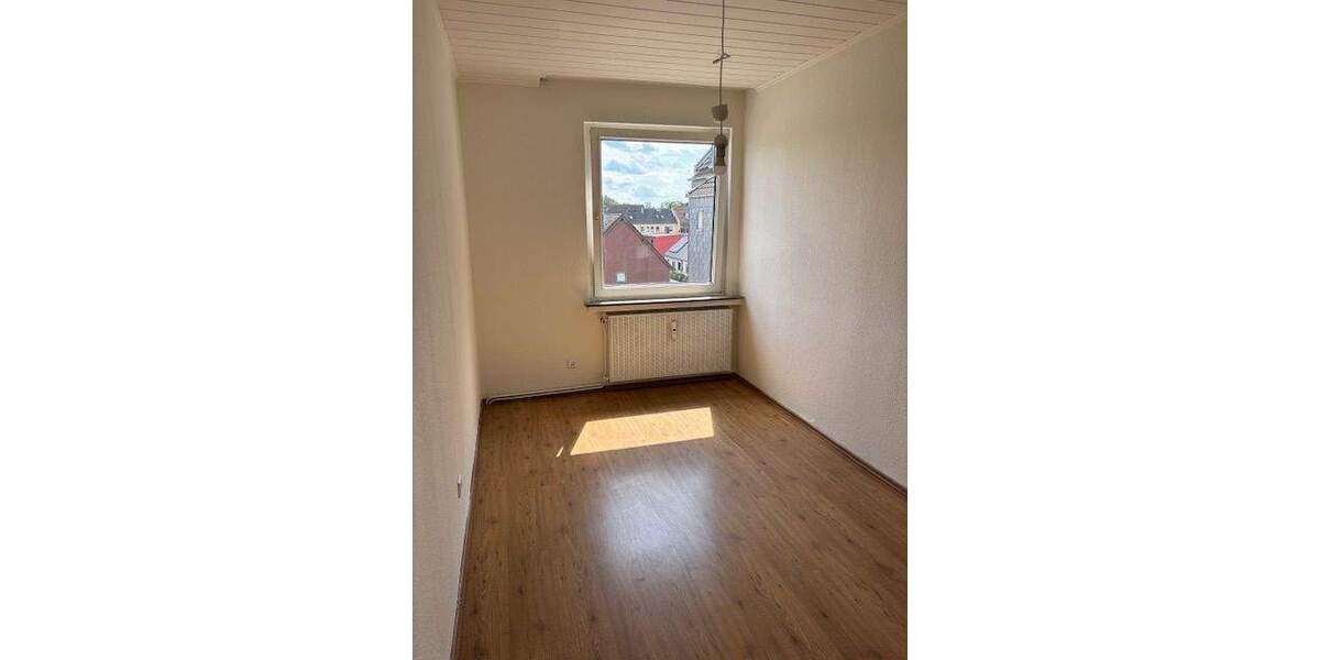 Etagenwohnung Oberhausen Stadtmitte - 3 Zimmer, 67 m&sup2;, 400&euro; | Angebot:24342023