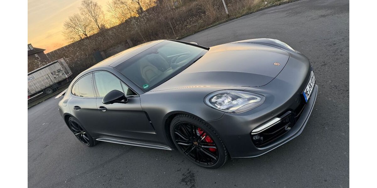 Porsche Panamera 106.863 km 68.500 &euro; Velbert 42551