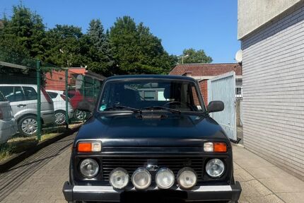 Lada Taiga 76.000 km 7.000 &euro; Essen 45143