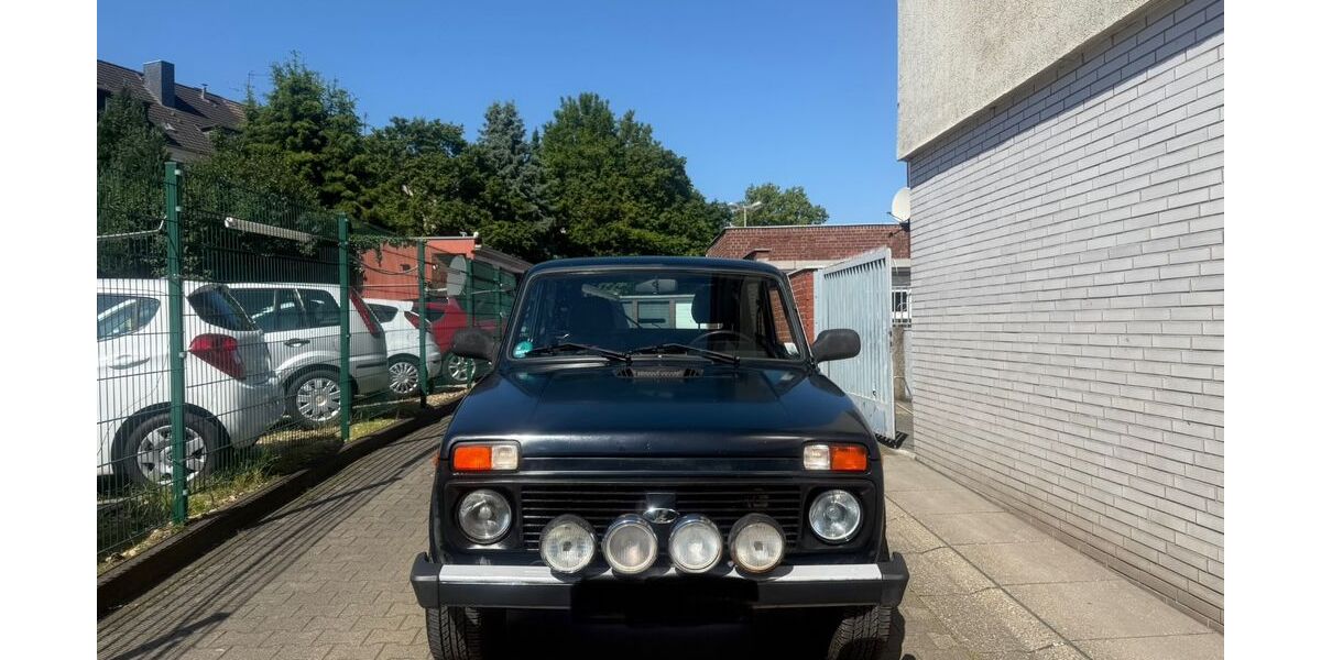 Lada Taiga 76.000 km 7.000 &euro; Essen 45143