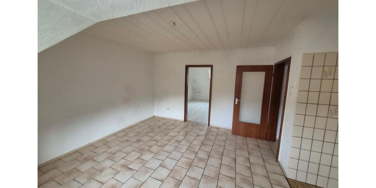 Dachgeschoßwohnung Bochum Bochum-Mitte - 2.5 Zimmer, 50 m&sup2;, 420&euro; | Angebot:27581550