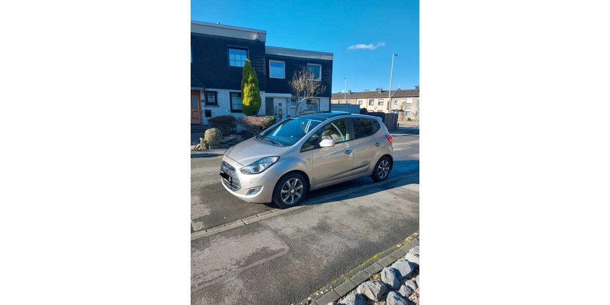 Hyundai ix20 105.000 km 10.990 &euro; Mülheim an der Ruhr 45475