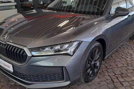 Skoda Superb 61.931 km 33.900 &euro; Gelsenkirchen 45888