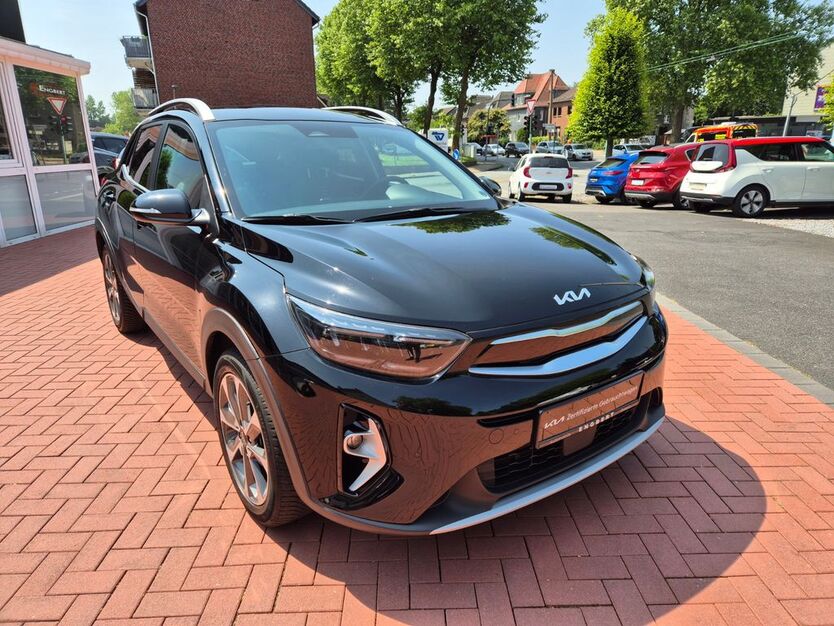 Kia Stonic 24.359 km 19.990 € Datteln 45711