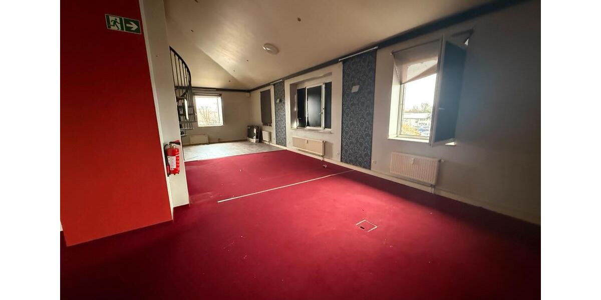 Attraktive Gewerbefläche ca. 140 m² im Obergeschoss zu vermieten zimmer