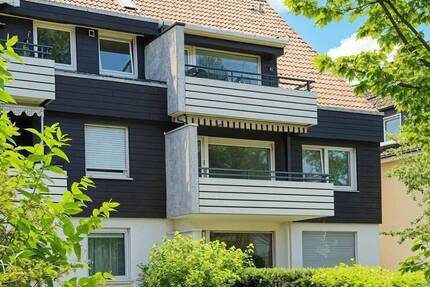 Familien willkommen! Attraktive 4,5-Zimmer Wohnung mit Balkon, 2 Bädern und Garage in Frohnhausen.