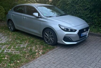 Hyundai i30 90.000 km 13.250 € Dortmund 44339