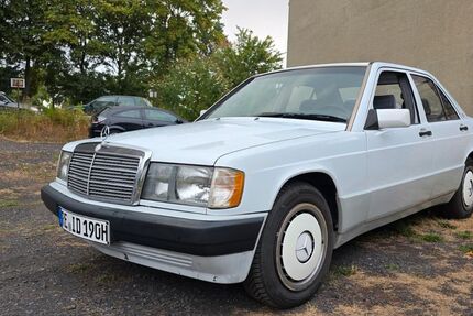 Mercedes-Benz 190 220.000 km 5.200 &euro; Datteln 45711