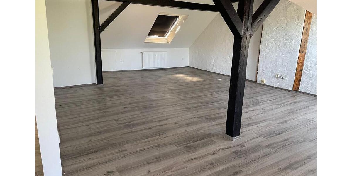 Dachgeschoßwohnung Bochum Günnigfeld - 2.5 Zimmer, 80 m&sup2;, 560&euro; | Angebot:26644900
