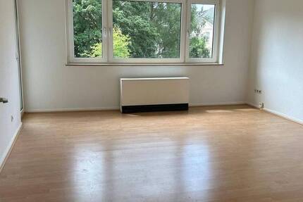 schöne, gutgeschnittene 3 Raum Wohnung in Essen Süd