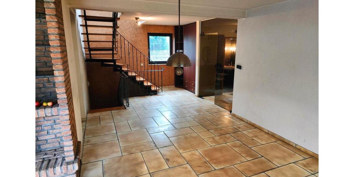 Einfamilienhaus mit Garten und Garage innenstadtnah 7 zimmer