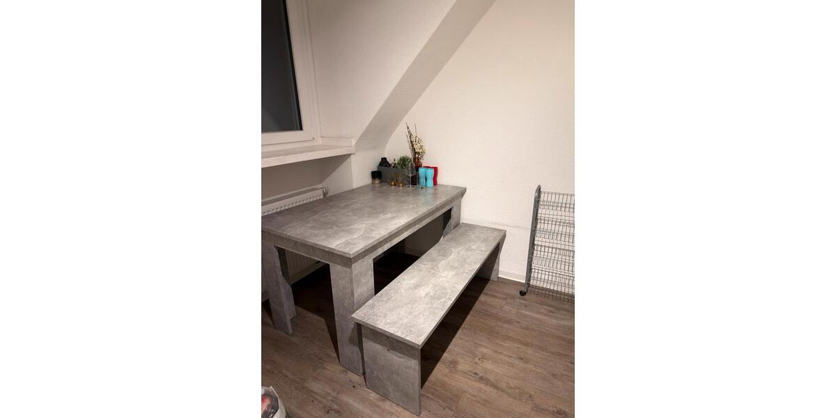 Dachgeschoßwohnung Essen Stadtbezirk VI - 3.5 Zimmer, 72 m&sup2;, 809&euro; | Angebot:24731097