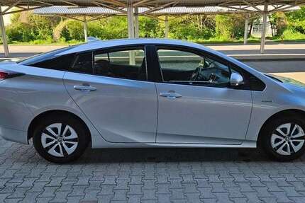 Toyota Prius 87.983 km 15.090 € Bochum 44795