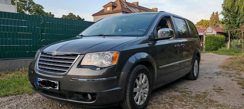 Chrysler Grand Voyager 180.000 km 7.700 € Duisburg 47166