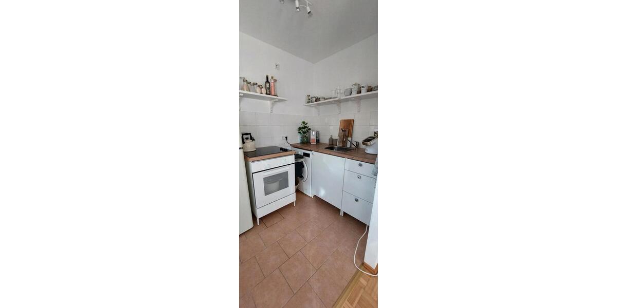 Charmantes, lichtdurchflutetes Appartement am Nützenberg 1 zimmer