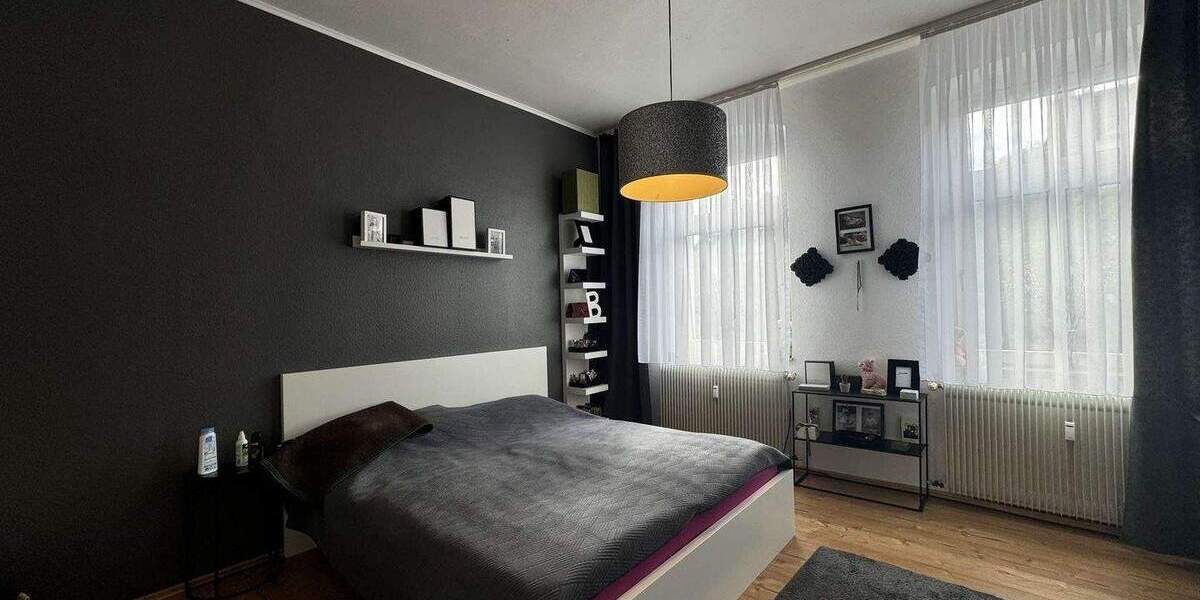 Reihenmittelhaus Oberhausen - Sterkrade Sterkrade-Mitte - 1 Zimmer, 300 m&sup2;, 369.000&euro; | Angebot:25683252