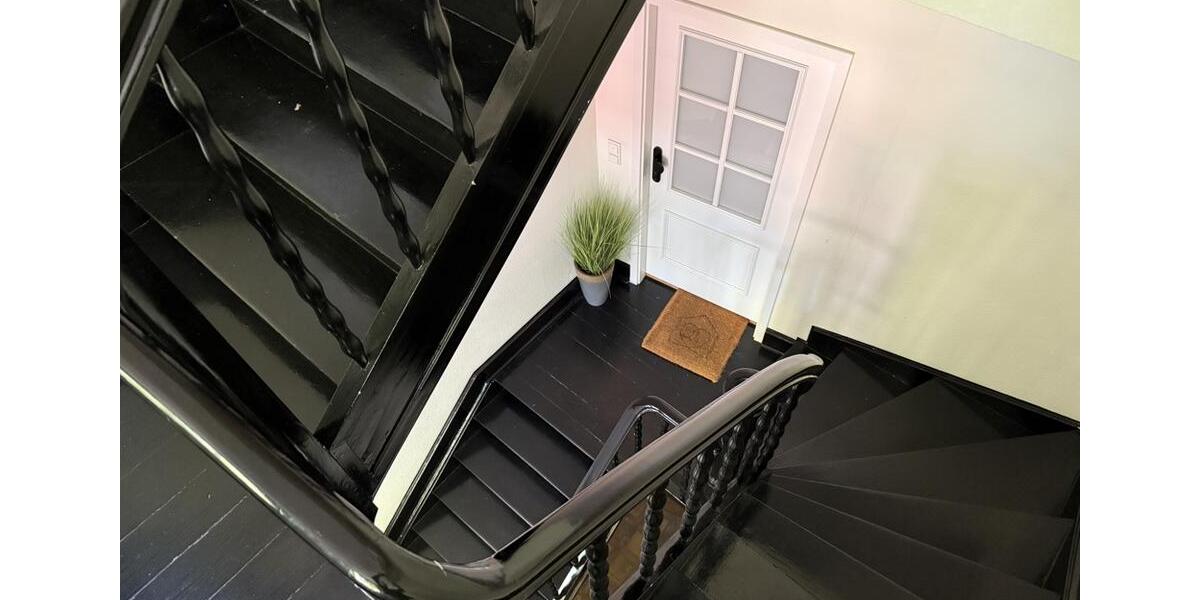 Villa Gelsenkirchen Buer - 12 Zimmer, 310 m&sup2;, 3.200&euro; | Angebot:22985202