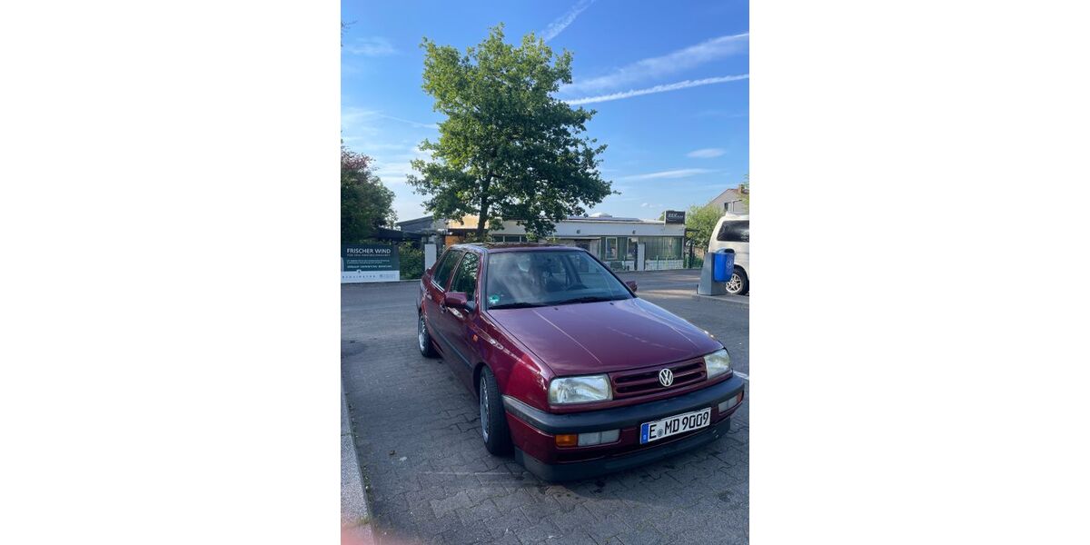 VW Vento 132.000 km 2.300 &euro; Essen 45257